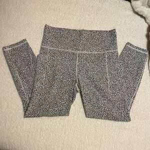 Athleta Salutation Stash Tight II